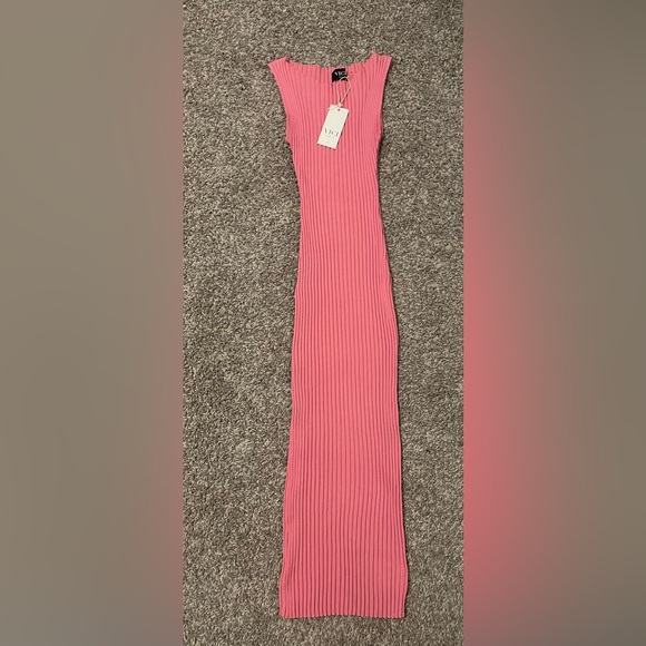 🌸NWT Vici Exclusive X Fate Ribbed Midi Dress🌸 - Picture 3 of 8